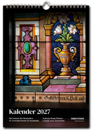 Väggkalender med Tyska kyrkans vackra handmålade blyinfattade fönster